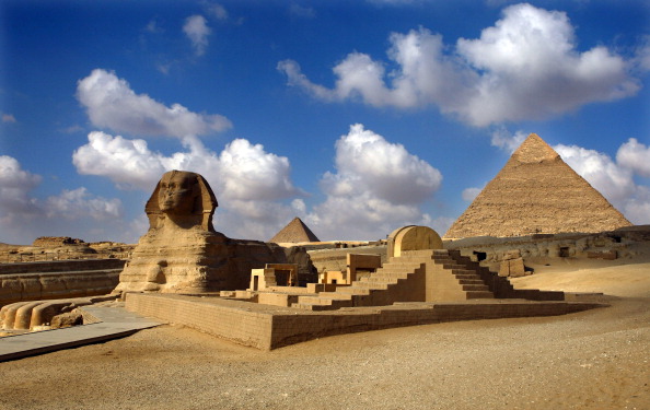 CAIRO, GIZA - OCTOBER 06:  The Sphinx and the Great Pyramids of Giza on October 6, 2009 in Cairo, Egypt.  (Photo by Julian Finney/Getty Images)